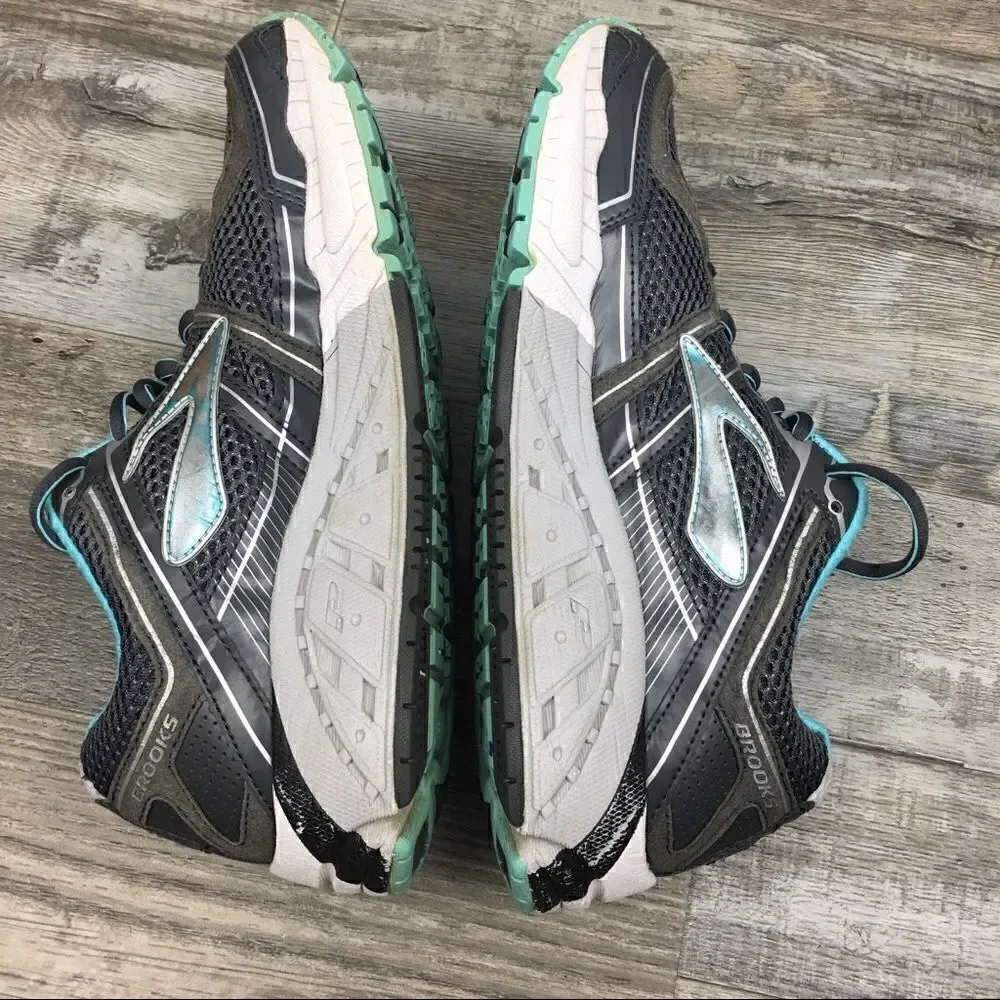 Brooks Addiction A 12 Women Size 10